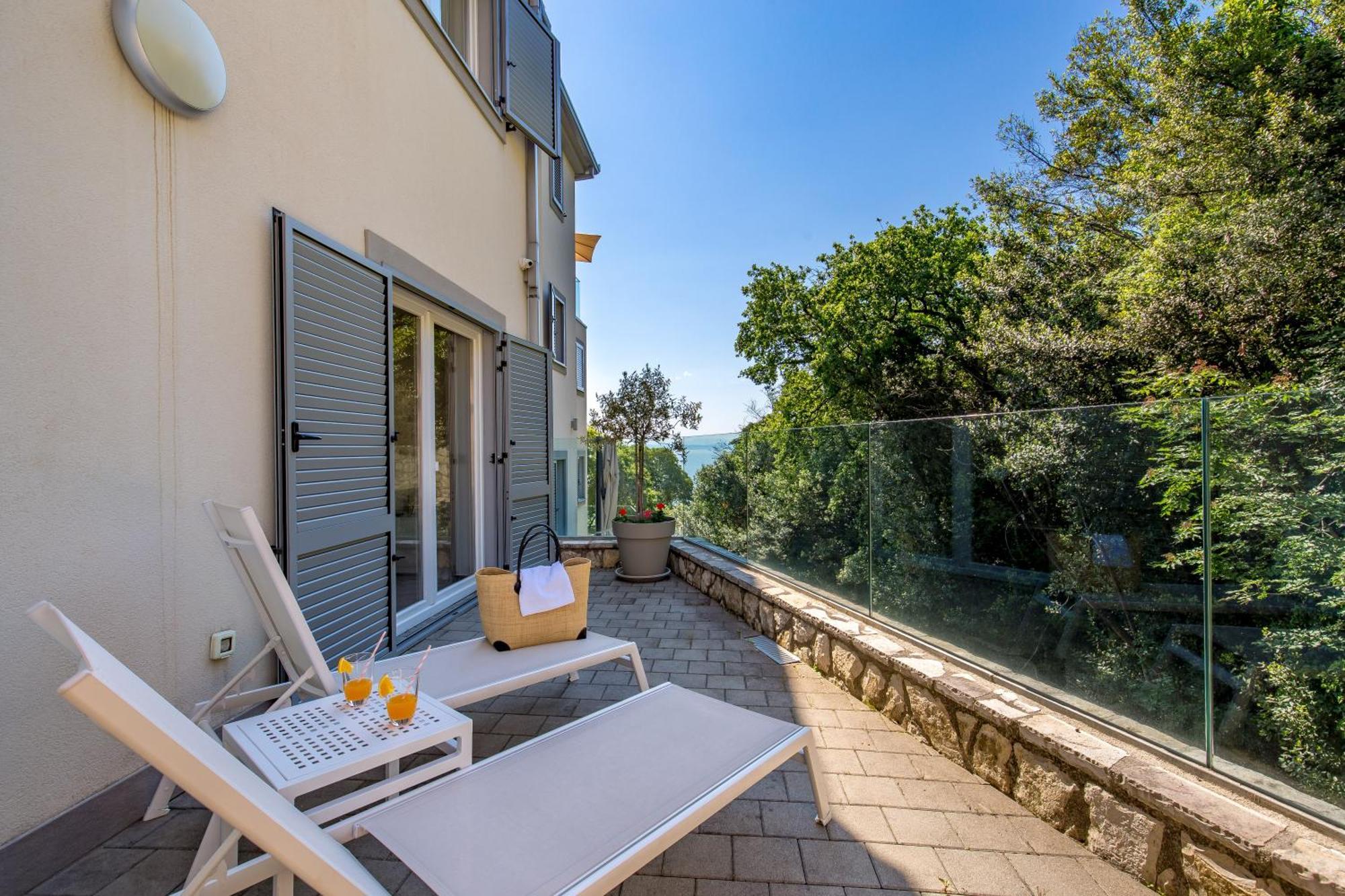 Plage Lovran Residence Esterno foto