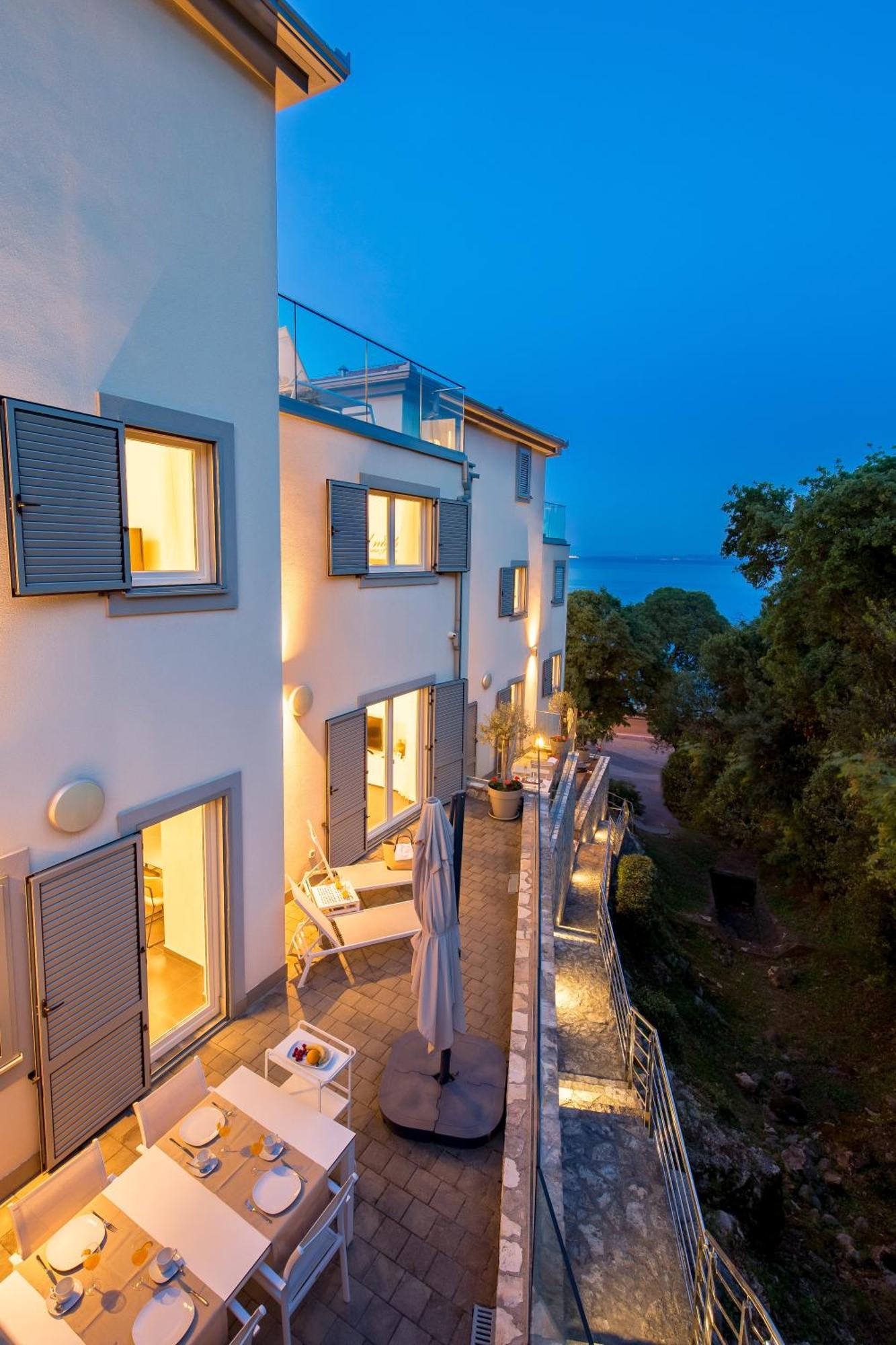 Plage Lovran Residence Esterno foto